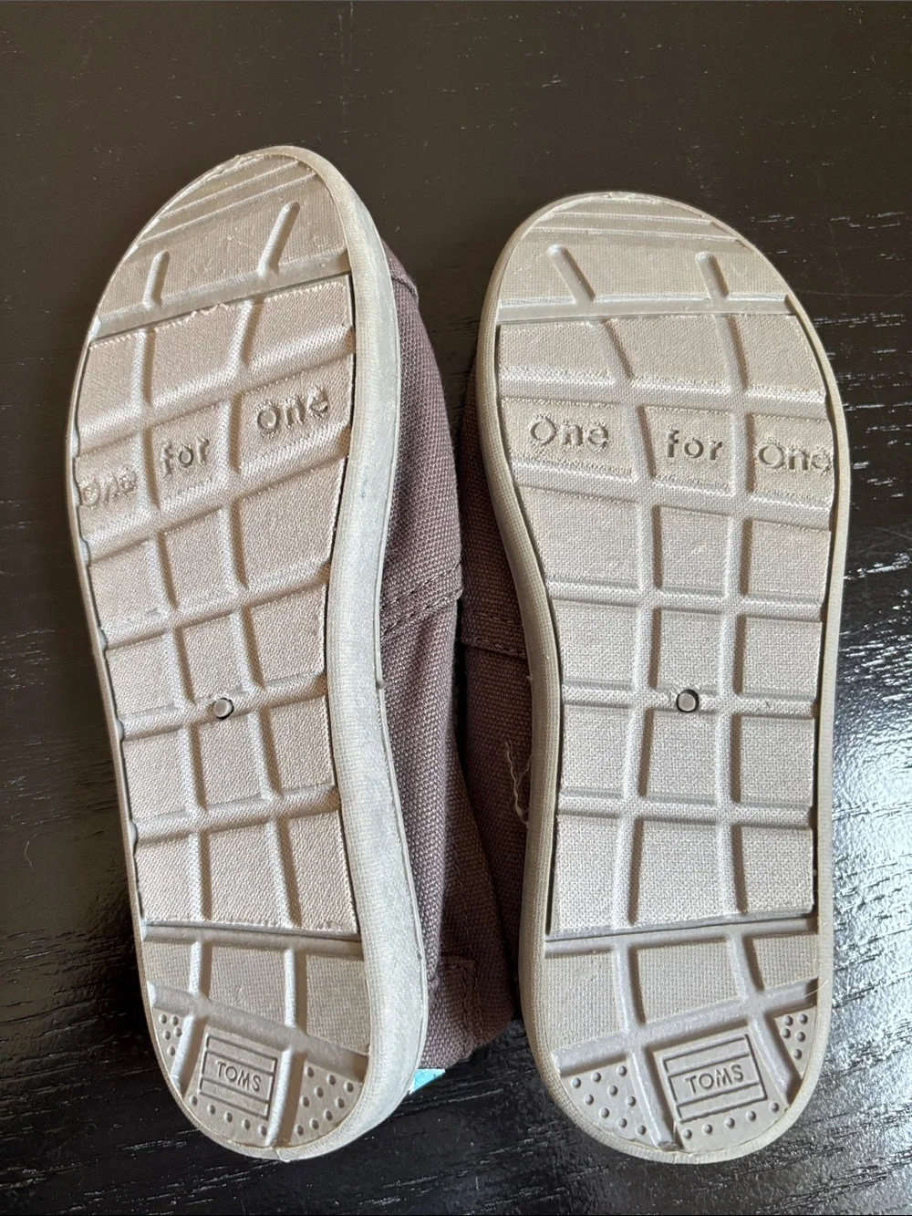 New Toms Kids Canvas Slip-On Sneakers in Gray Sz1.5